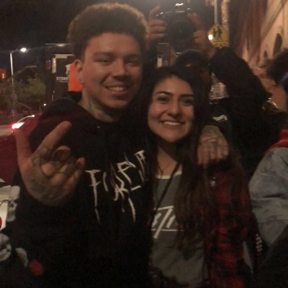 Meet your Posher, Yolanda - Picture 3 of 3